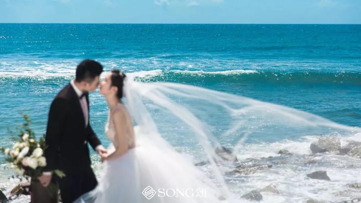 婚纱浮夸照个性文案_婚纱照飘逸图片_个性浮夸的婚纱照