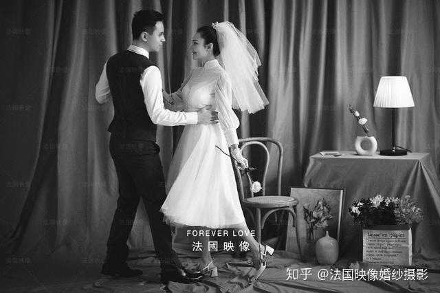 俏皮婚纱照表情包动态图片_婚纱表情种动作_婚纱表情