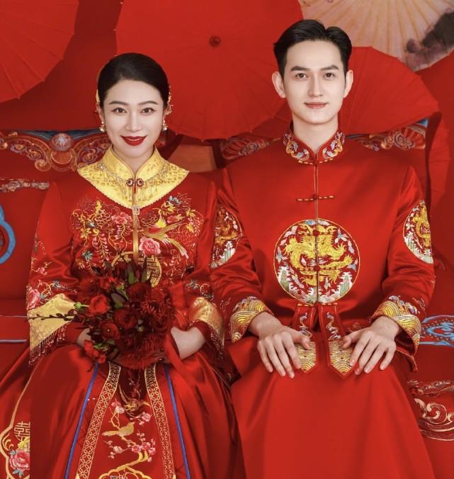 婚纱男孩外景照唐装图片大全_男孩唐装婚纱照外景_婚纱男孩外景照唐装图片